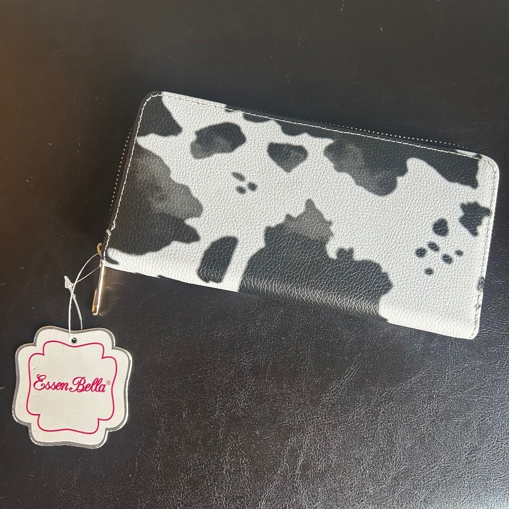 Essen Bella Cow Print Zippered Wallet